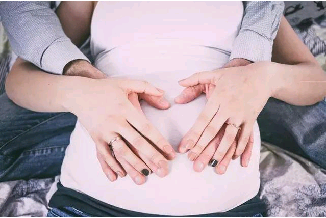 在深圳能找代孕妈妈 2022年深圳供精三代试管婴儿大概需要多少钱 ‘25周四维女