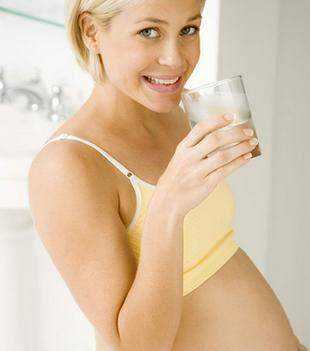 多囊卵巢综合征女性如何通过辅助生殖技术实现生育梦想